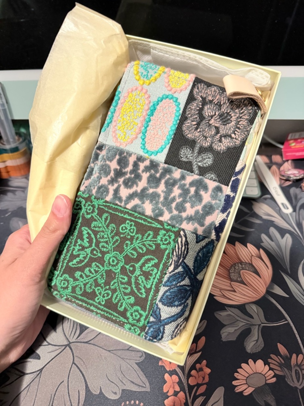 Hobonichi Minä Perhonen pieces (weeks mix) weeks cover - Picture 2 of 6